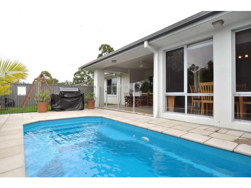 35 Casuarina Drive, Molendinar QLD 4214