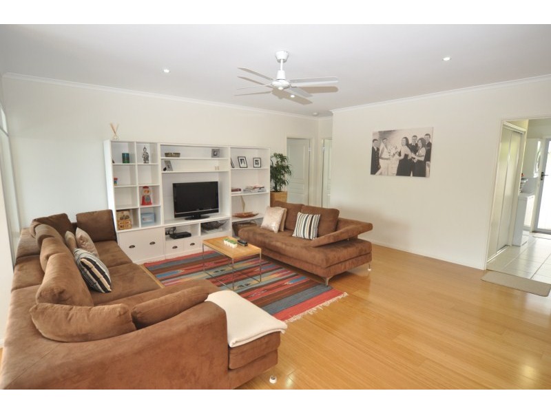 35 Casuarina Drive, Molendinar QLD 4214