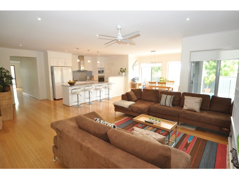 35 Casuarina Drive, Molendinar QLD 4214