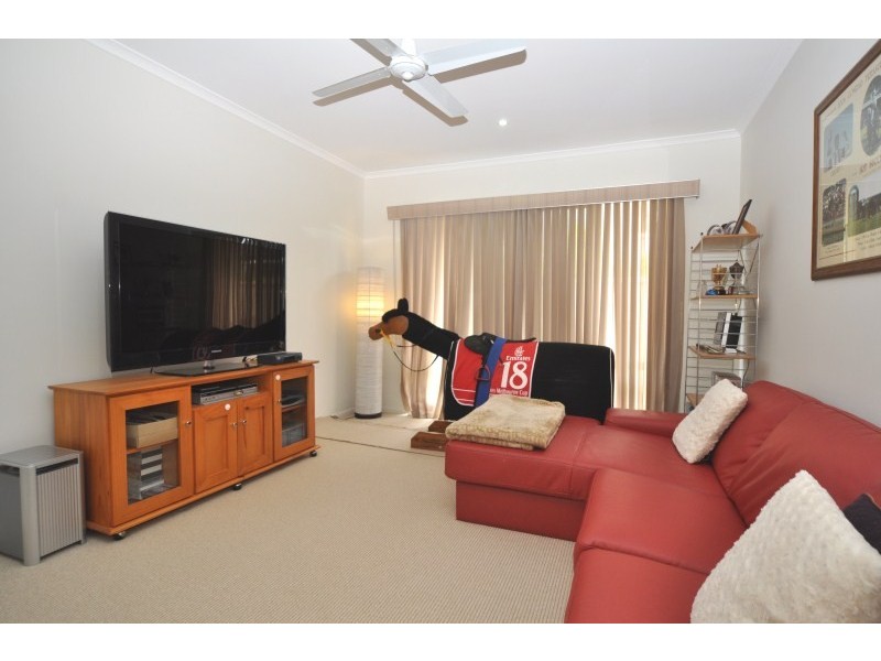 35 Casuarina Drive, Molendinar QLD 4214