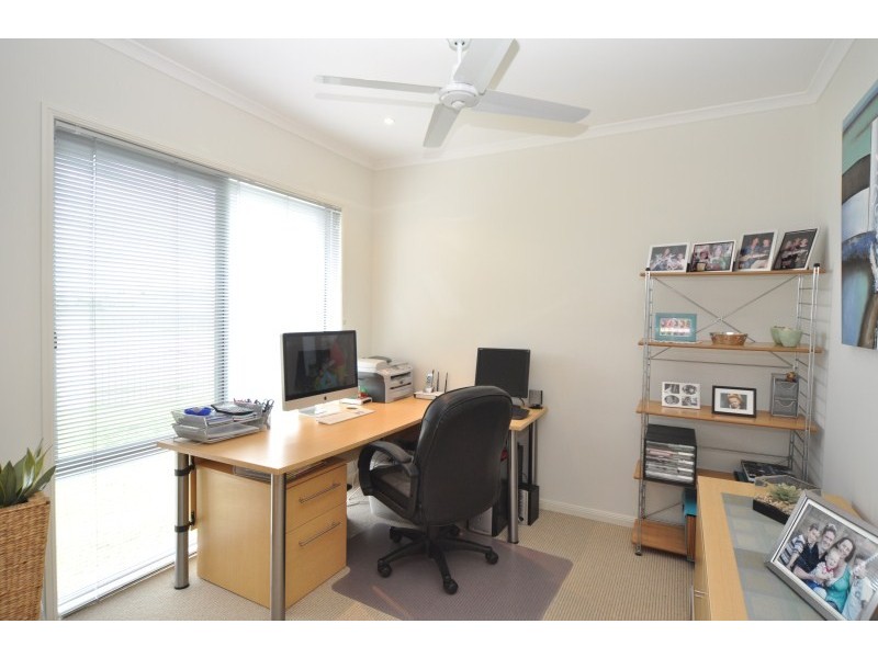 35 Casuarina Drive, Molendinar QLD 4214