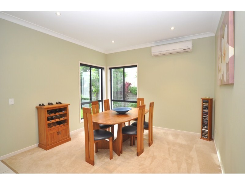 27 Casuarina Drive, Molendinar QLD 4214