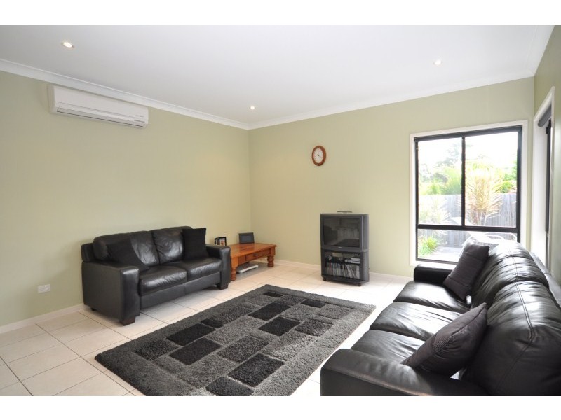 27 Casuarina Drive, Molendinar QLD 4214
