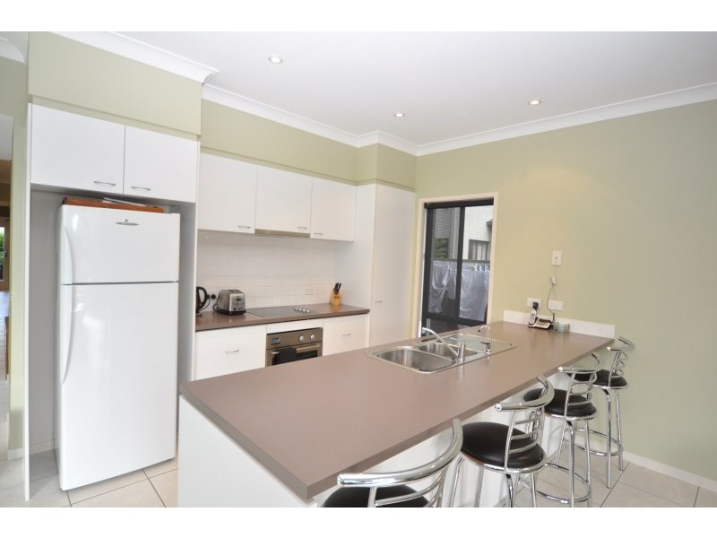 27 Casuarina Drive, Molendinar QLD 4214