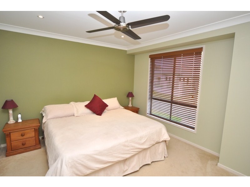 27 Casuarina Drive, Molendinar QLD 4214