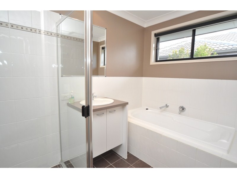 27 Casuarina Drive, Molendinar QLD 4214