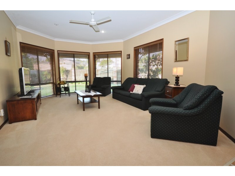 2 Dellwood Circuit, Molendinar QLD 4214