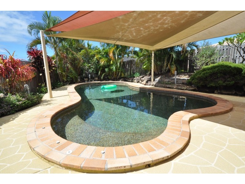 30 Rebbechi Court, Parkwood QLD 4214