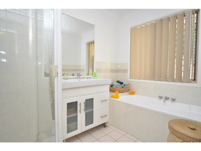 30 Rebbechi Court, Parkwood QLD 4214