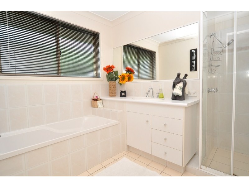 44 Henry Cotton Drive, Parkwood QLD 4214