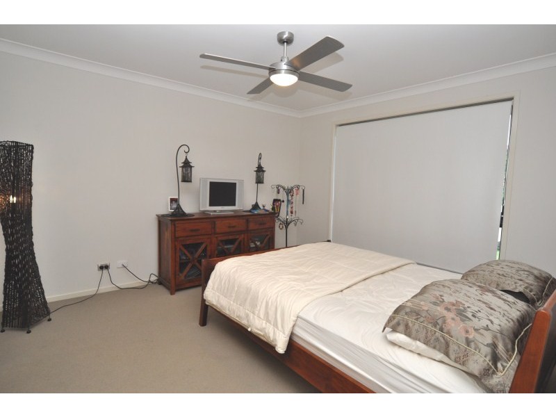 64 Dellwood Circuit, Molendinar QLD 4214