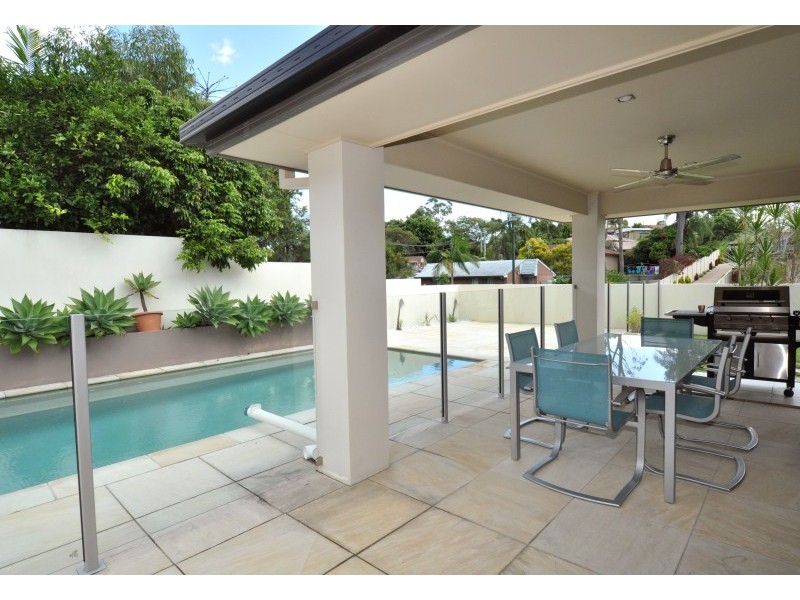 64 Dellwood Circuit, Molendinar QLD 4214