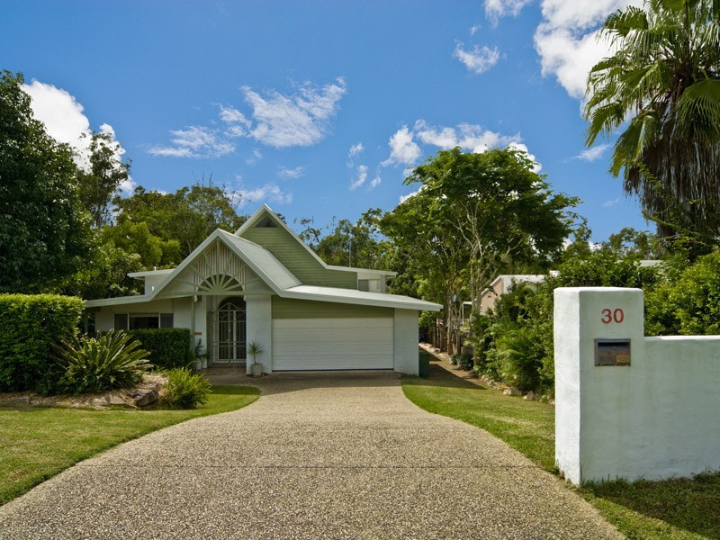 30 Peter Thomson Drive, Parkwood QLD 4214