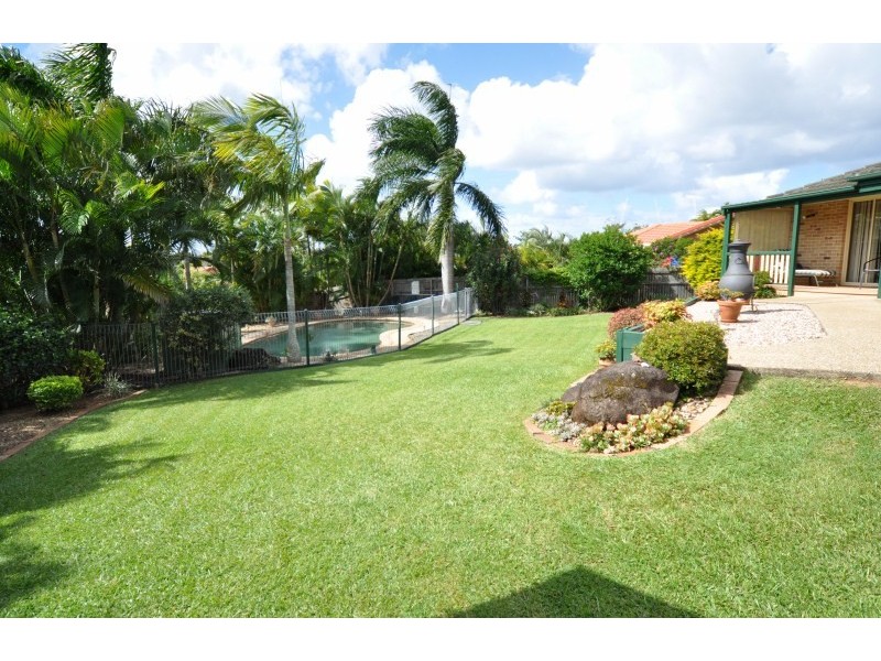 9 Suncrest Court, Parkwood QLD 4214