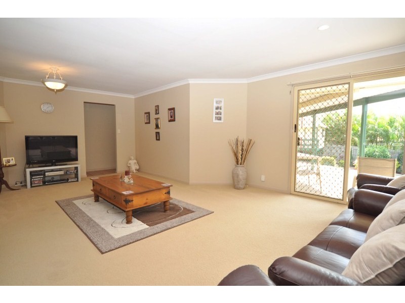 9 Suncrest Court, Parkwood QLD 4214