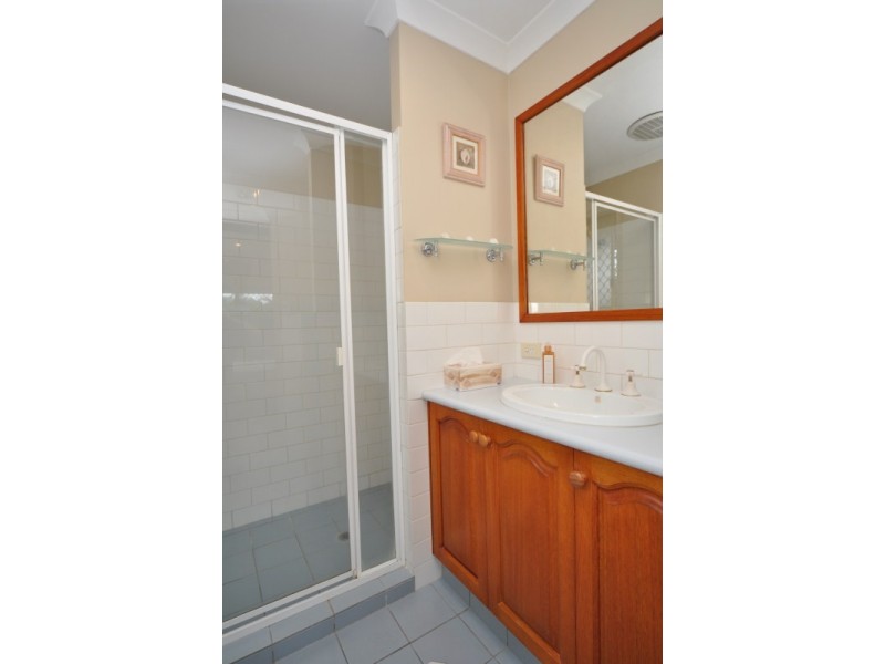 9 Suncrest Court, Parkwood QLD 4214