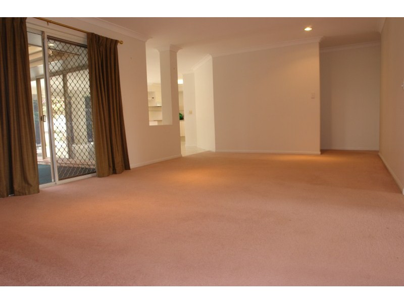 4 Maidstone Place, Parkwood QLD 4214