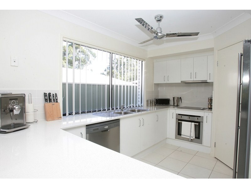 20 Beitz Avenue, Labrador QLD 4215