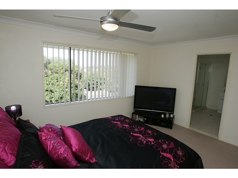 20 Beitz Avenue, Labrador QLD 4215