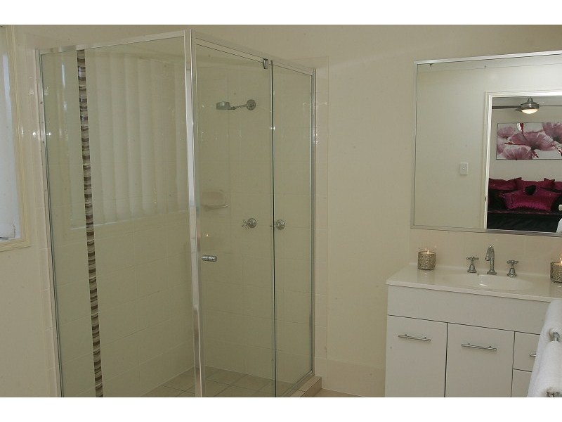 20 Beitz Avenue, Labrador QLD 4215