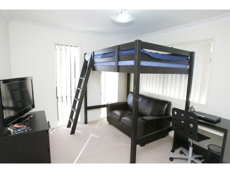 20 Beitz Avenue, Labrador QLD 4215
