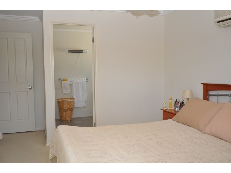 2/197 High Street, Southport QLD 4215