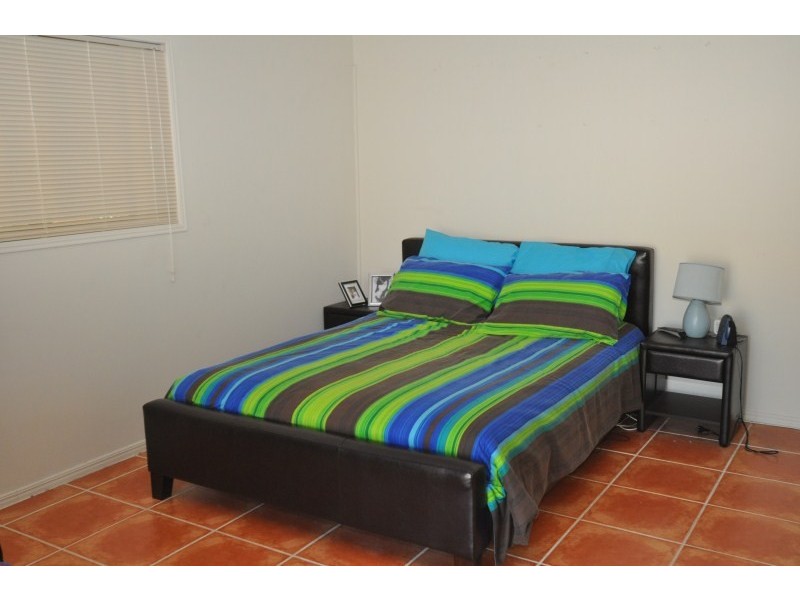 8 Daintree Drive, Parkwood QLD 4214