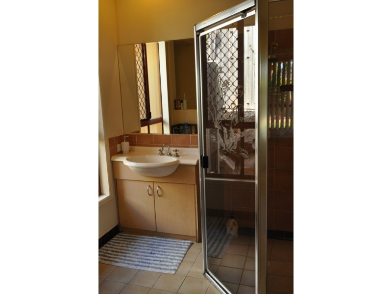 8 Daintree Drive, Parkwood QLD 4214