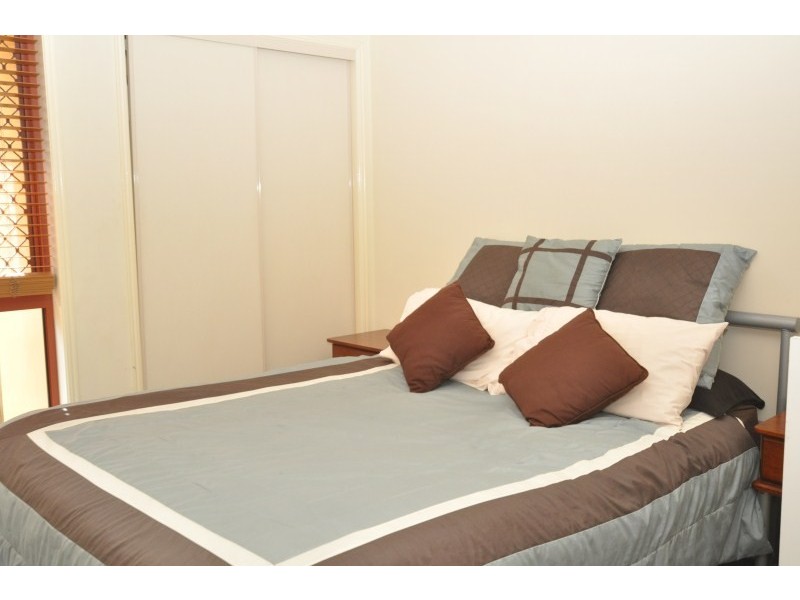 8 Daintree Drive, Parkwood QLD 4214