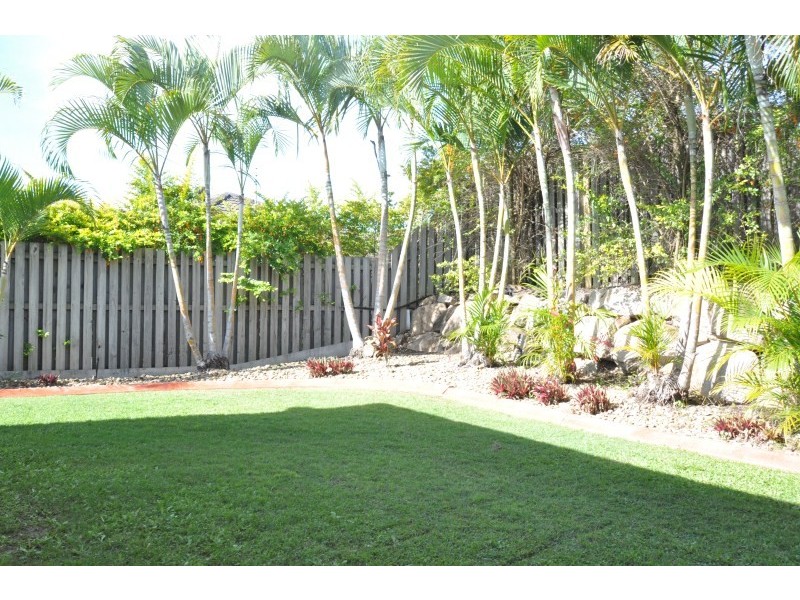 8 Daintree Drive, Parkwood QLD 4214