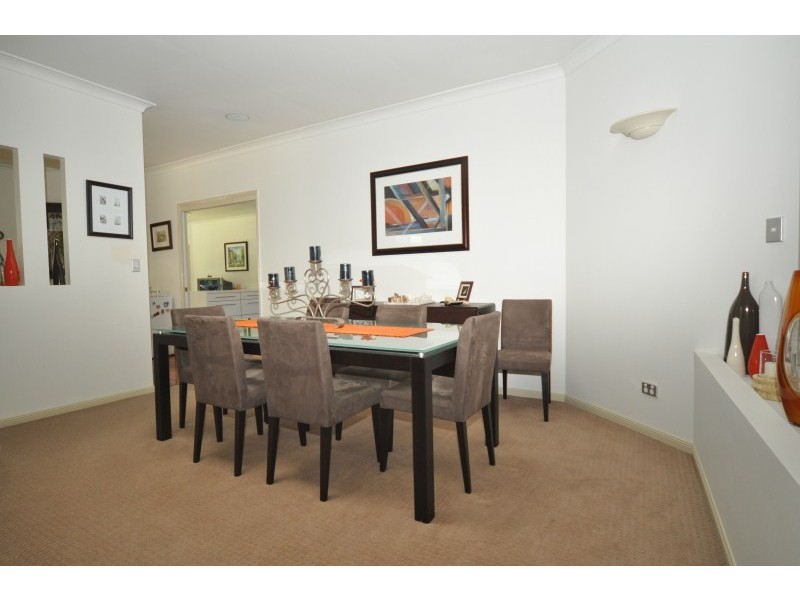 5 Hirono Court, Parkwood QLD 4214