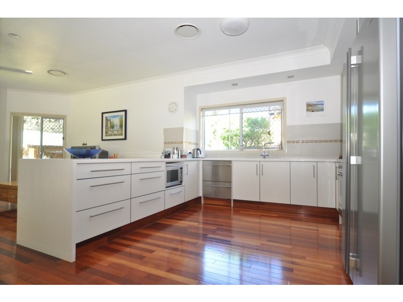 5 Hirono Court, Parkwood QLD 4214