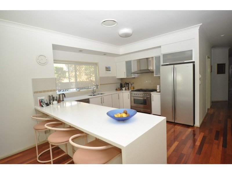 5 Hirono Court, Parkwood QLD 4214