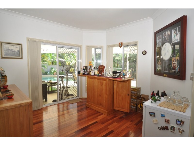 5 Hirono Court, Parkwood QLD 4214