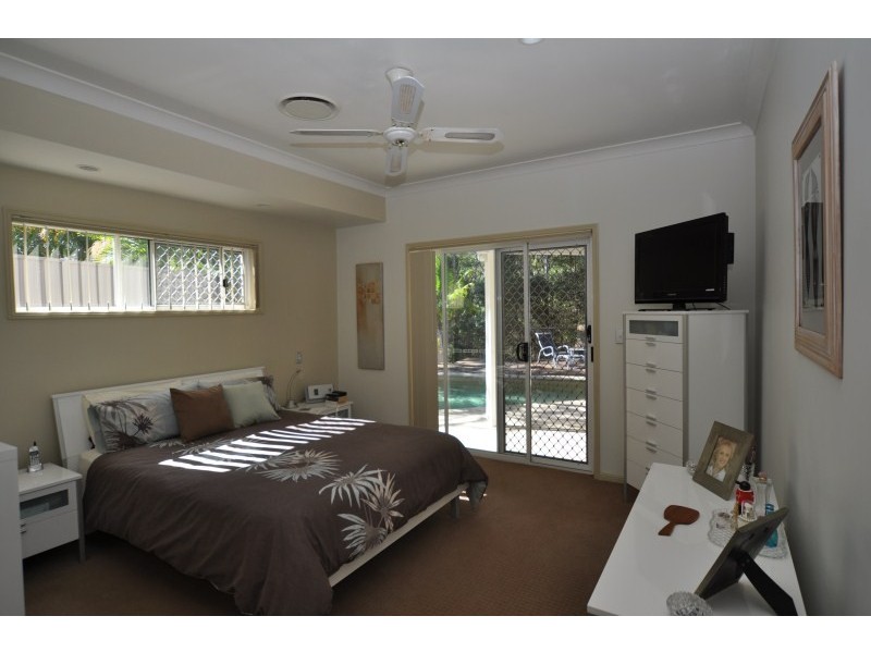 5 Hirono Court, Parkwood QLD 4214