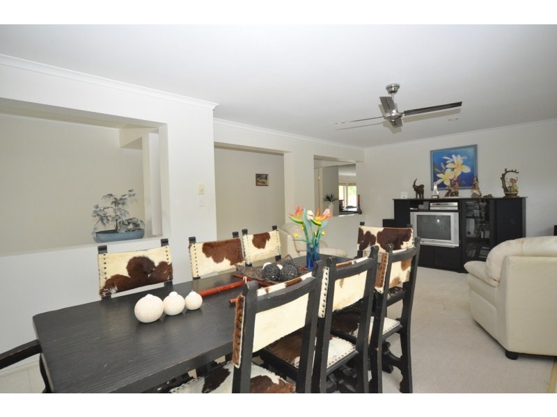 10 Buddy Holly Close, Parkwood QLD 4214