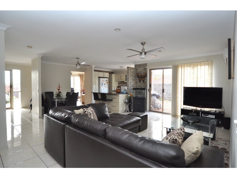 27 Daintree Drive, Parkwood QLD 4214