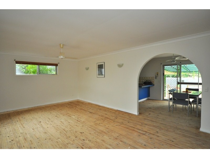 24 Crinum Crescent, Southport QLD 4215