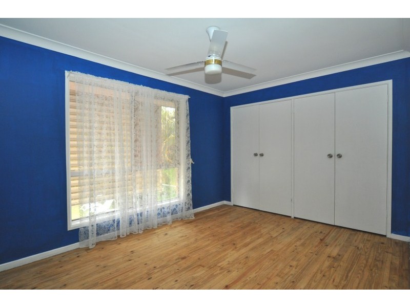 24 Crinum Crescent, Southport QLD 4215