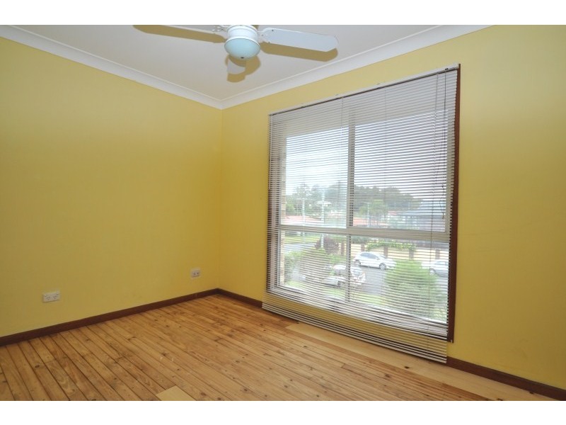 24 Crinum Crescent, Southport QLD 4215