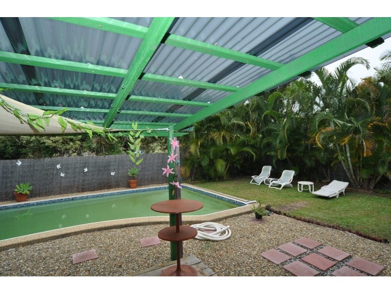 24 Crinum Crescent, Southport QLD 4215