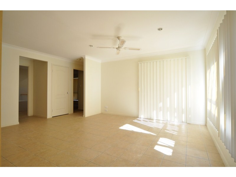 54 Tee Trees Boulevarde, Arundel QLD 4214