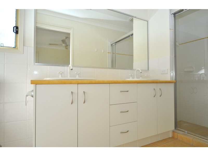 54 Tee Trees Boulevarde, Arundel QLD 4214