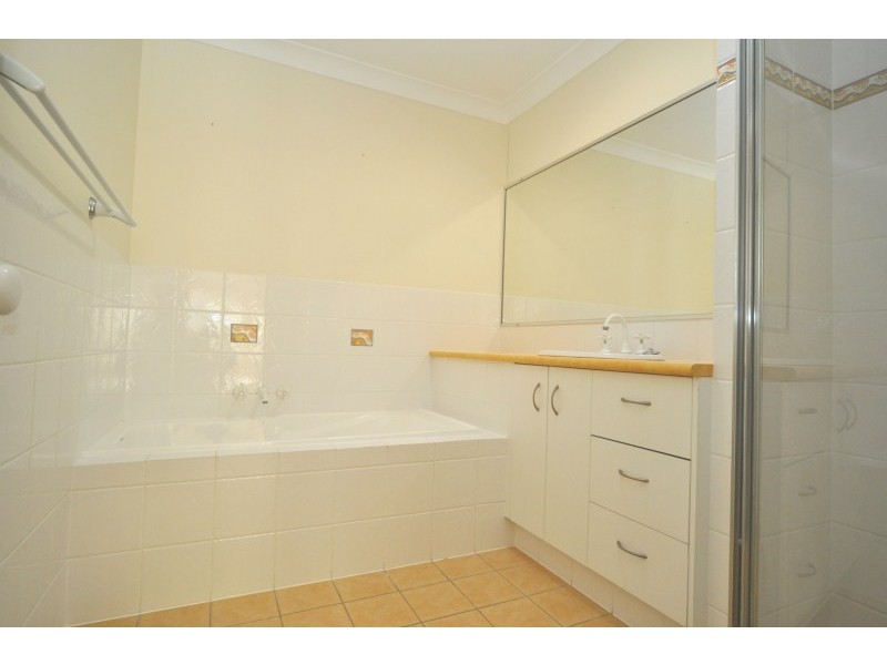 54 Tee Trees Boulevarde, Arundel QLD 4214