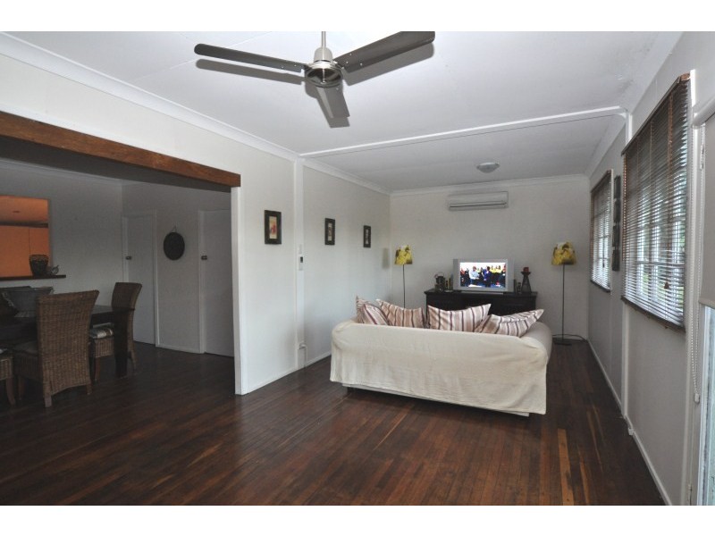 70 Coombe Avenue, Hope Island QLD 4212