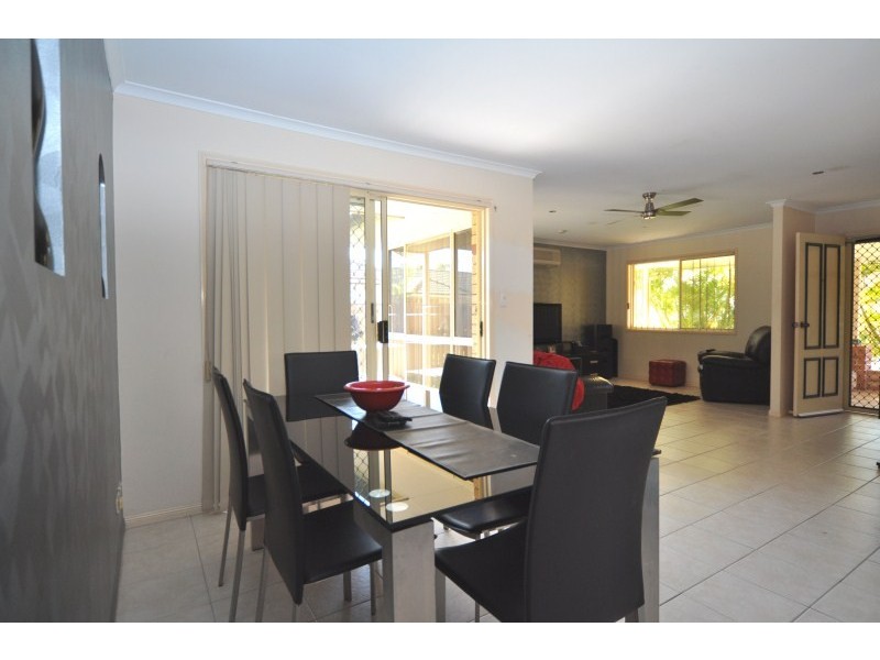 22 Strathalbyn Court, Parkwood QLD 4214