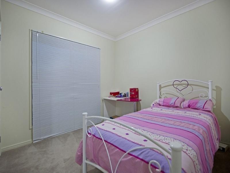 27 Rhodium Crescent, Hope Island QLD 4212