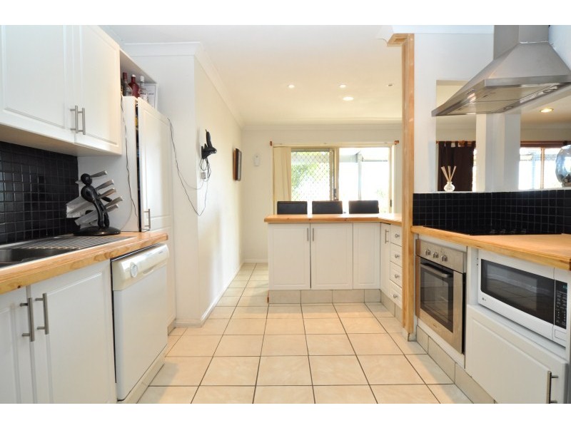 24 Tiger Drive, Arundel QLD 4214