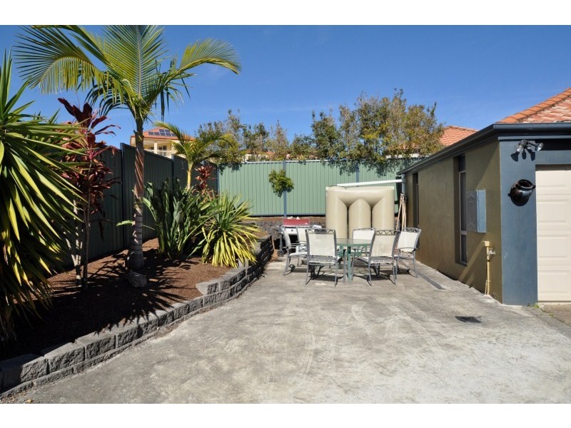 24 Tiger Drive, Arundel QLD 4214
