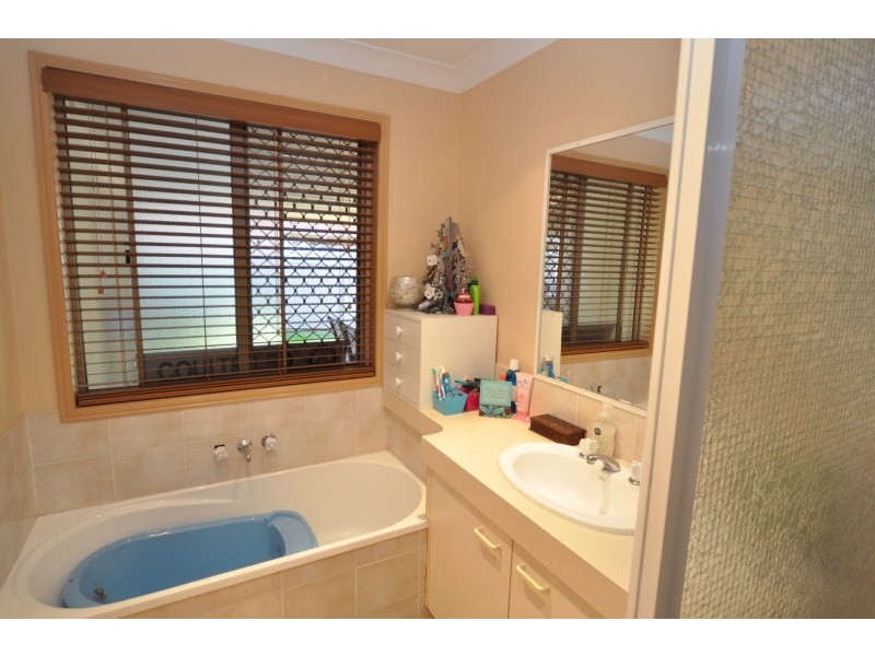 7 Parkdale Court, Parkwood QLD 4214